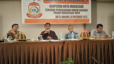 FOTO: Azwar ST Mengelar Focus Grup Discussion (FGD) Ranperda Perusahaan umum Pasar Raya.Hotel Maxone.Sabtu (28/10/2023)