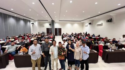 FOTO; Kasrudi SH mengelar sosialisasi perd limbah domestik .hotel grand imawan.selasa (17/10/2023)