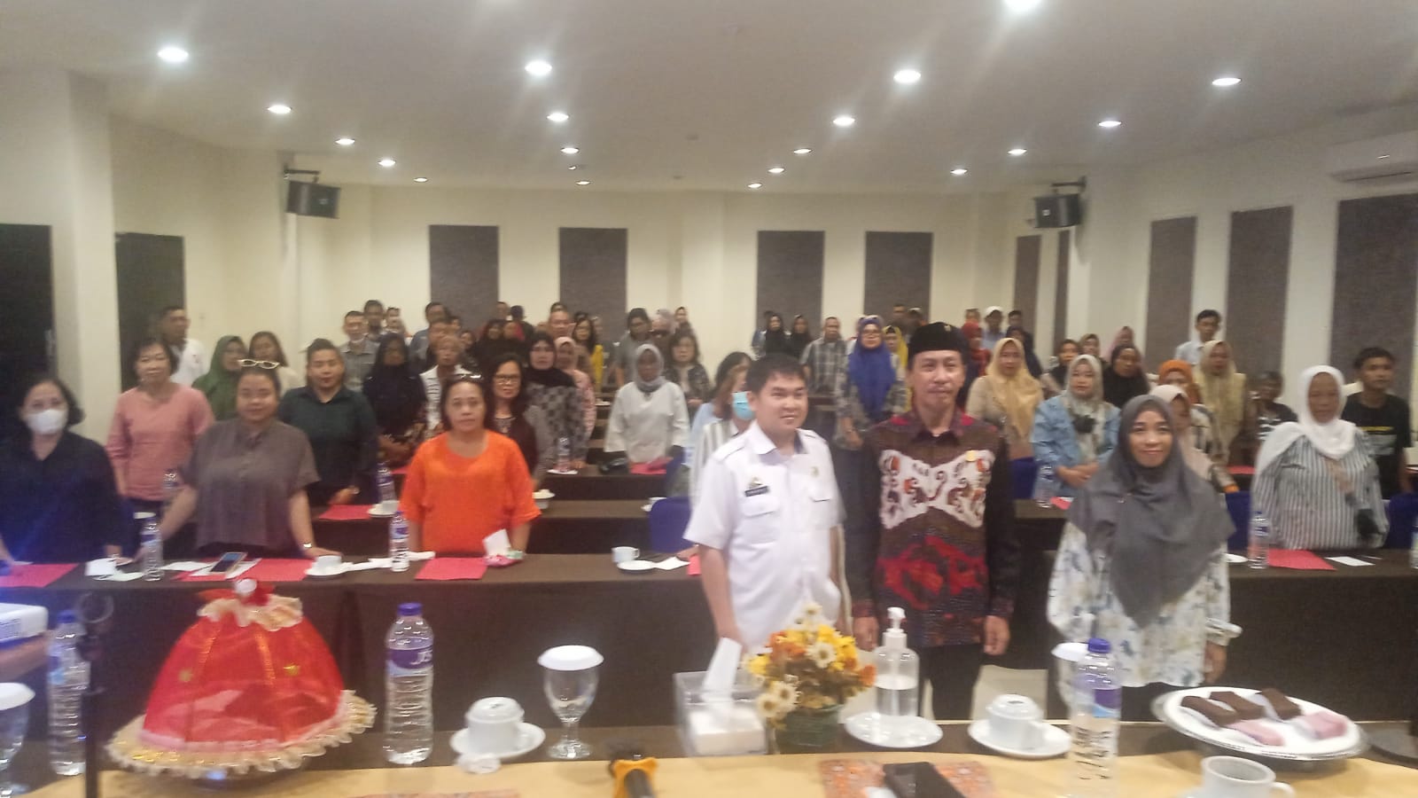 FOTO; APG sosialisasi perda pengelolaan sampah.di hotel grand imawan.rabu (08/11/2023)