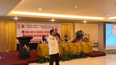 FOTO; Anwar faruq kembali bersosialisasi perda kepemudaan.hotel Continent.Selasa (21/11/2023)