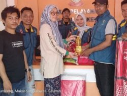 Peduli, Dinsos Makassar Salurkan Bantuan Logistik ke Warga Terdampak Kebakaran di Bulurokeng