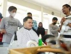 Dinsos Makassar Berikan Pelatihan Cukur dan Menjahit Bagi 10 PMKS