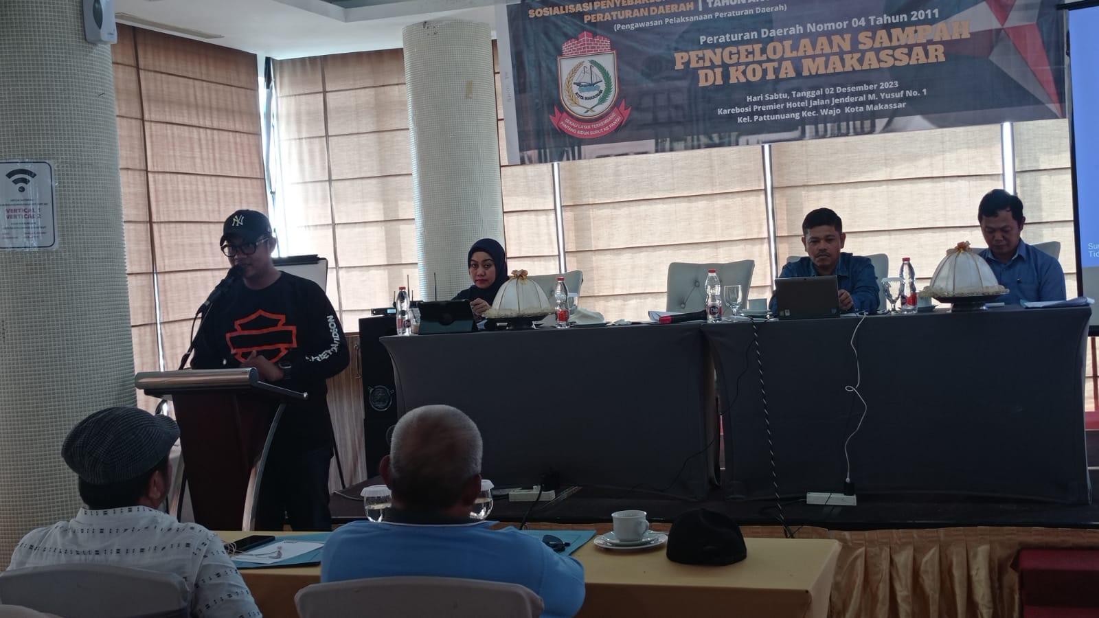 FOTO:H Rei Suryadi Arsyad Sosialisasi Perda Pengelolaan Sampah.Hotel Karebosi Premier.Sabtu (02/12/2023)