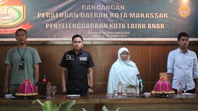 FOTO; H. Al Hidayat Samsu mengelar Fokus Grup Discussion (FGD) ranperda kota layak anak.hotel grand maleo.selasa (05/12/2023)