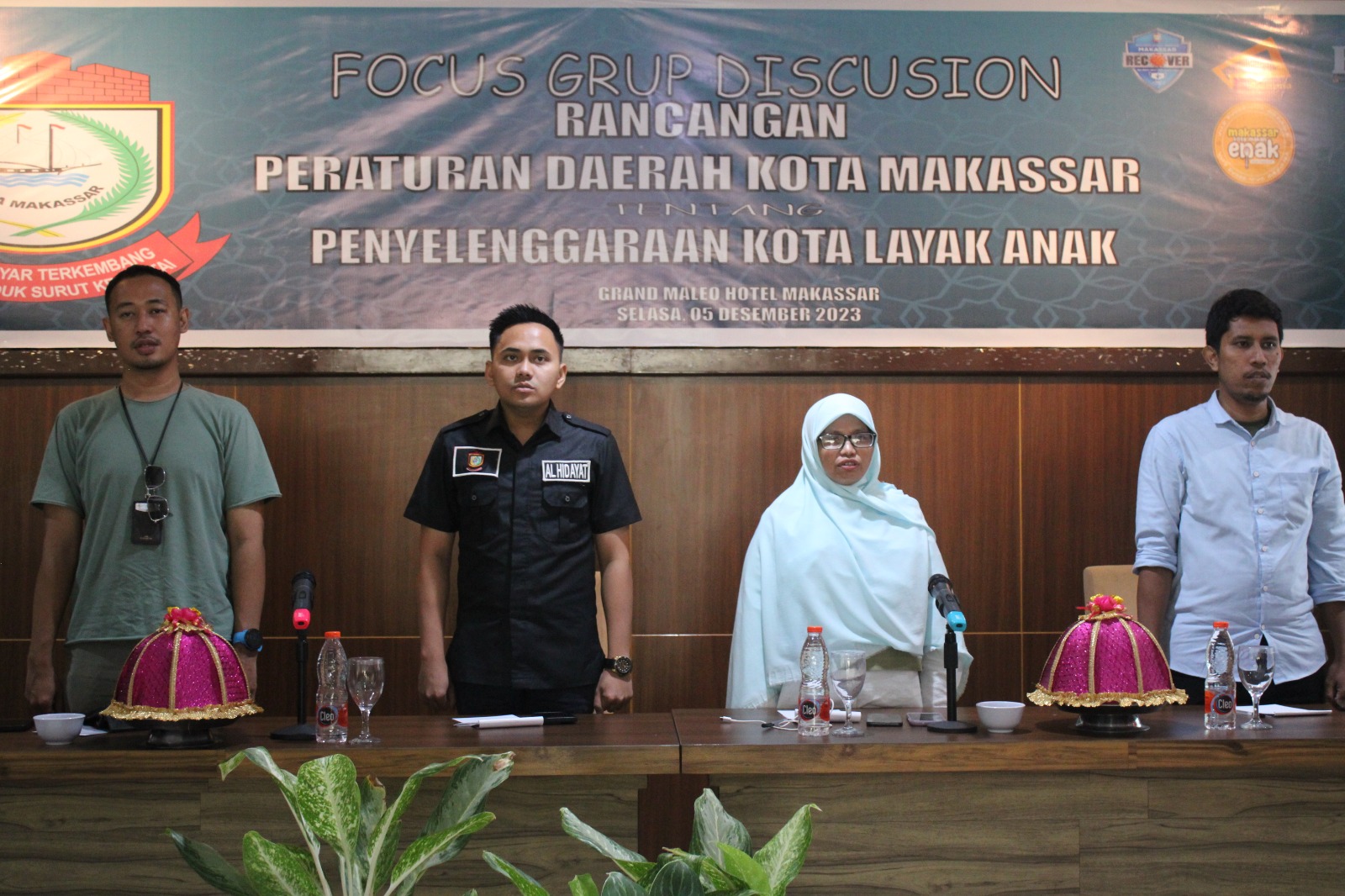 FOTO; H. Al Hidayat Samsu mengelar Fokus Grup Discussion (FGD) ranperda kota layak anak.hotel grand maleo.selasa (05/12/2023)