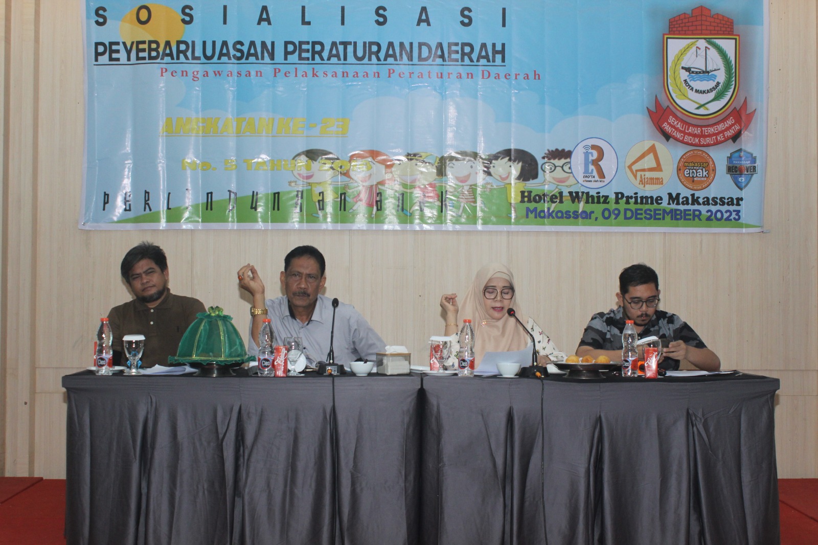 FOTO; Hj Nurul Hidayat Sosialisasi perda perlindungan anak.hoel Whizz Prime.Sabtu (09/12/2023)