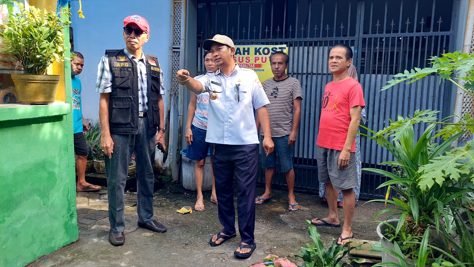 dewan anton paul goni melakukan kunjungan dapil dijalan cendrawasi lorong 9 kelurahan baji mampasungguh,kecamatan mamajang Rt 04/Rw 001.Rabu (31/01/2024)