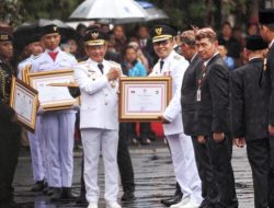Danny Pomanto Terima Penghargaan Puncak Peringatan Hari OTDA XXVIII