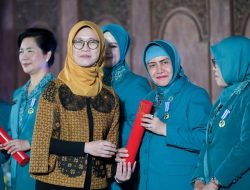 Komitmen Indira Yusuf Ismail dalam Pembinaan Dasawisma Berbuah Penghargaan Nasional