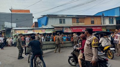 Ganggu Ketertiban ,Satpol PP Bongkar Lapak Liar (PK5) di Jalan Barukang