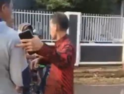 Gagal Masuk SMA Negeri 12 Makassar,Warga Mengamuk Tutup Akses Jalan Menuju Sekolah