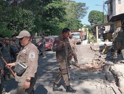 Alih Fungsi, Bangunan Lapak di Barukang Berhasil Di Bongkar Satpol PP Kecamatan Ujung Tanah