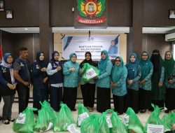 Perempuan Berdaya, Keluarga Sejahtera: TP PKK Makassar Salurkan Bantuan Pangan