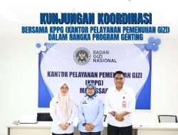 PP dan KB) Kota Makassar, Drs. A. Irwan Bangsawan, M.Si didampingi Kabid Ketahanan dan Kesejahteraan Keluarga (KS