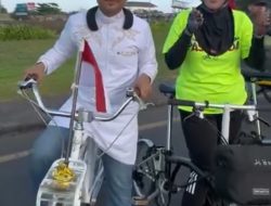 Kepala Dinas Pekerjaan Umum (PU) Kota Makassar, Zuhaelsi Zubir, melaksanakan rutinitas gowes pagi bersama jajarannya.