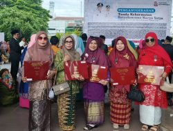 UPT SPF SMPN 49 Makassar Di Anugerahi Satyalancana Karya Setya