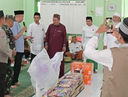 Pengurus Masjid H.Agus Salim Bitoa Hadirkan Pasar Murah Yang Dirangkaikan Isra Mi’raj