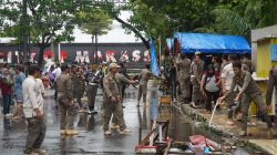 Gunakan Fasilitas Umum ,Satpol pp Makassar  Tertibkan Lapak Pk5 dikecamatan Ujung Pandang