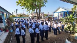 SMPN 55 Makassar Gelar Upacara HUT RI ke-81 Dihalaman Sekolah