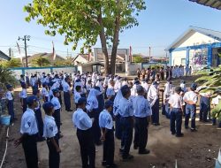SMPN 55 Makassar Gelar Upacara HUT RI ke-81 Dihalaman Sekolah