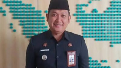 Pohon Tumbang Penyebab Atap SMPN 20 Makassar Ambruk